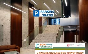 Vista Residence Airport - Free Underground Parking - Close To Airport - Self Check-In